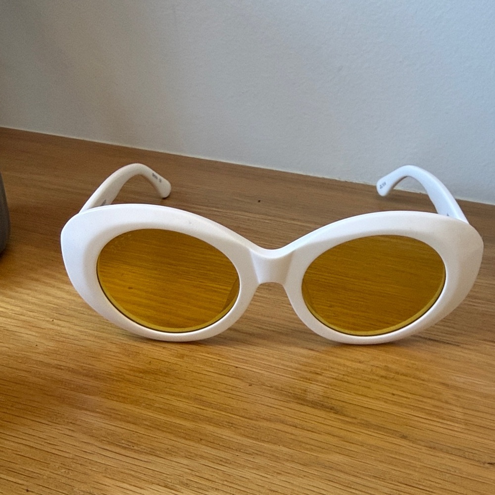 DIFF White Sunglasses with Yellow Lenses oval cat eye WT-YL77 50-20-145